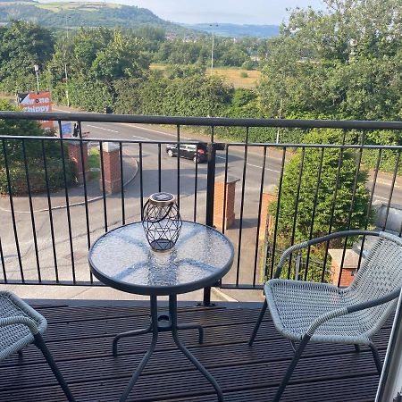 Hastings Apartments Extra Large Self Catering Apt Tourism Certified Free Parking Wifi Белфаст Экстерьер фото
