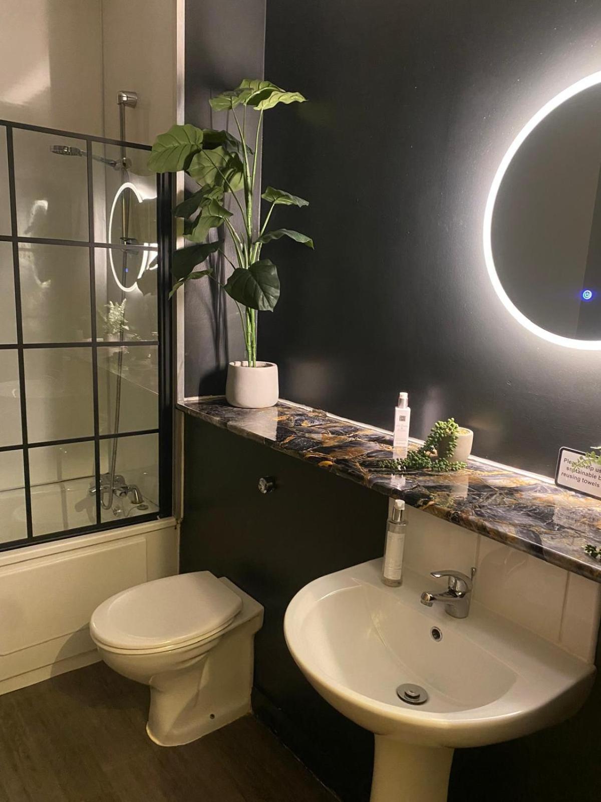 Hastings Apartments Extra Large Self Catering Apt Tourism Certified Free Parking Wifi Белфаст Экстерьер фото